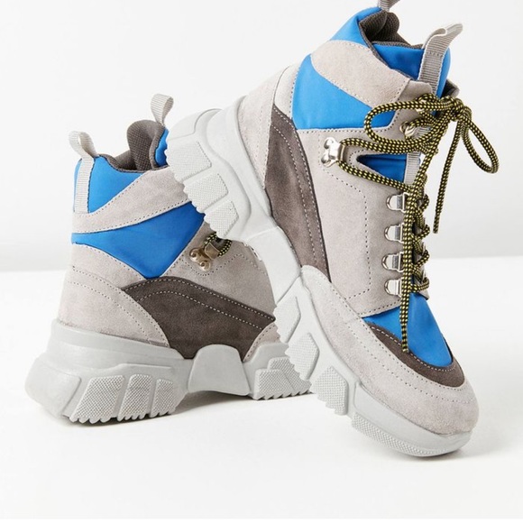 Urban Outfitters UO Brooklyn Hiker Boot - Picture 2 of 7